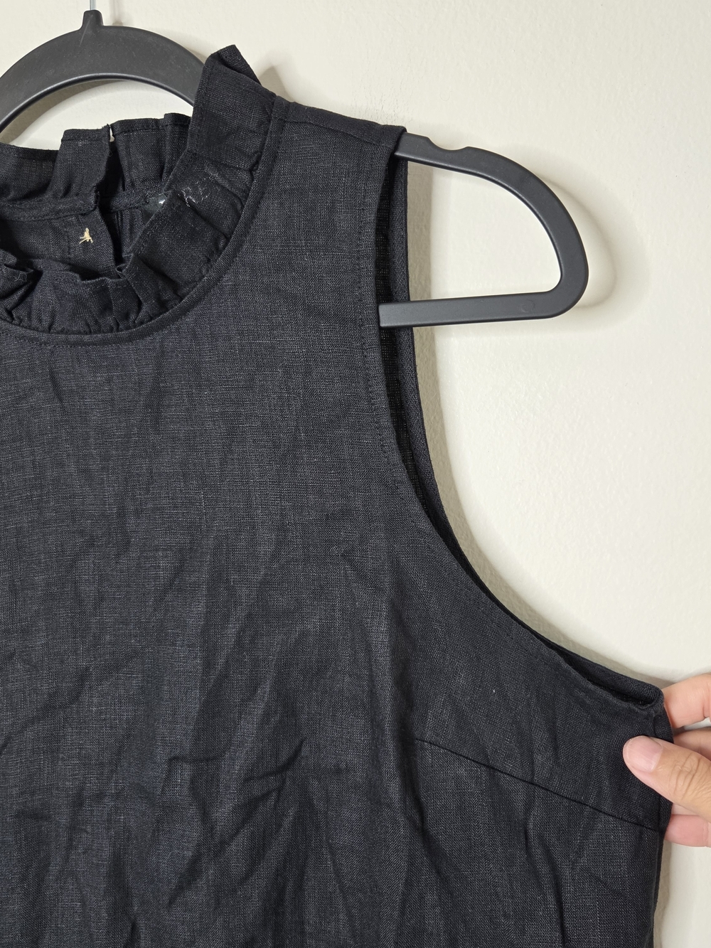 J Crew 100% Linen Ruffled Neck Button Back Tank Top - Picture 3 of 8